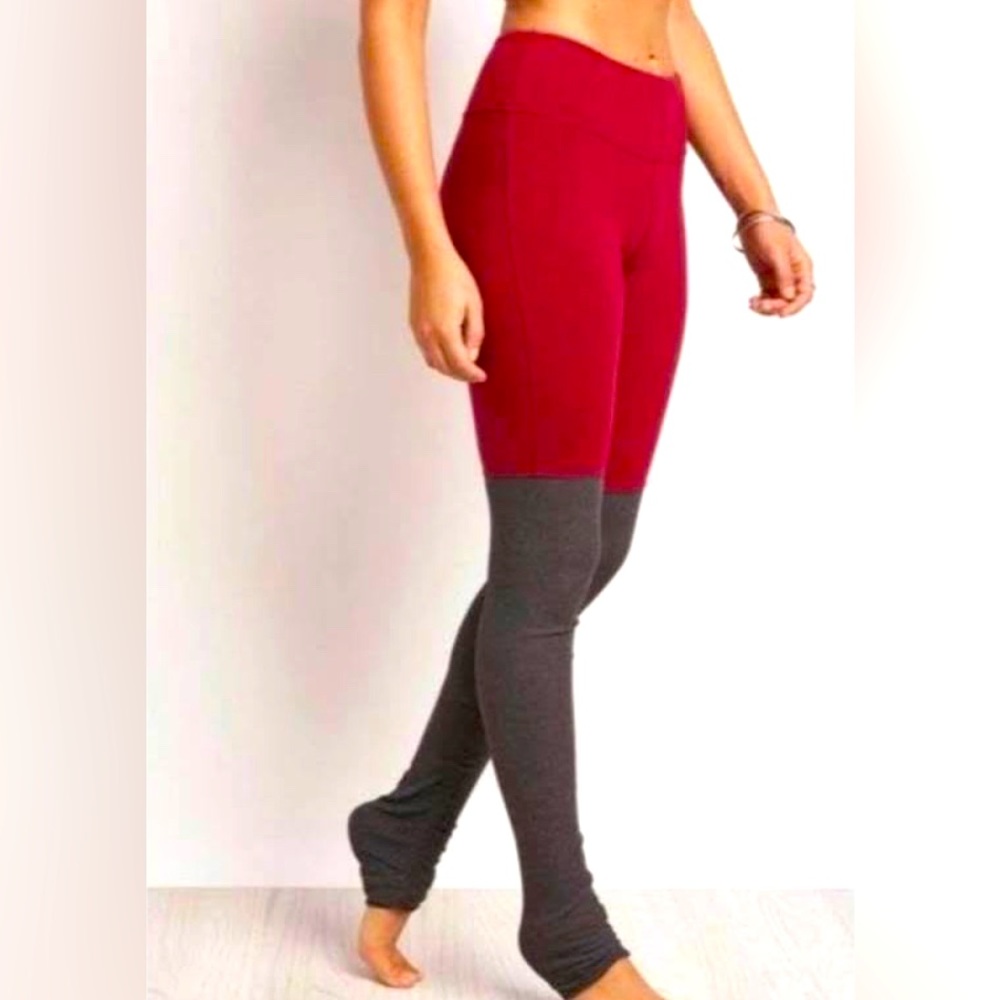 Alo Yoga Maroon Goddess Legging